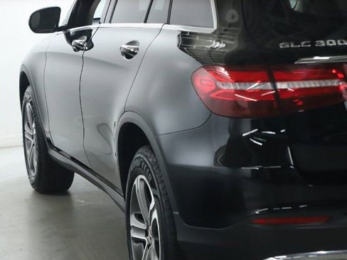 Used 2019 Mercedes-Benz GLC 300 4MATIC image 45