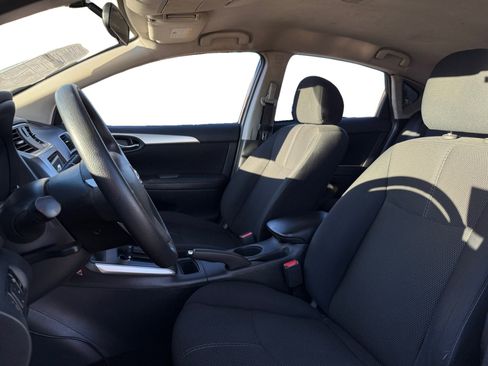 Used 2016 Nissan Sentra S image 9