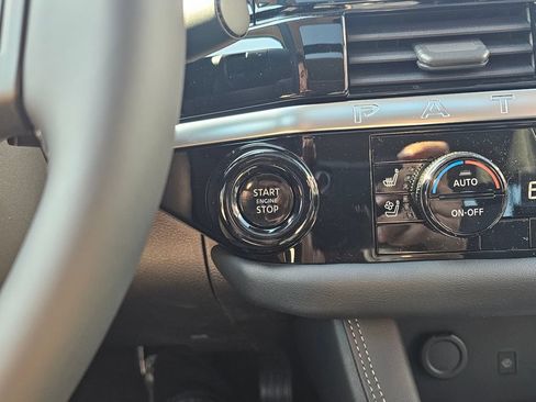 New 2026 Nissan Pathfinder Platinum w/ Cargo Package AWD/4WD image 24