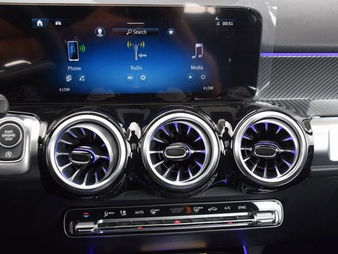 New 2026 Mercedes-Benz GLB 35 AMG 4MATIC image 24