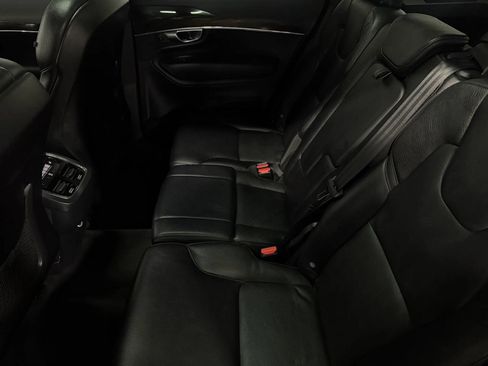 Used 2016 Volvo XC90 T6 Momentum w/ Momentum Plus Package AWD/4WD image 48