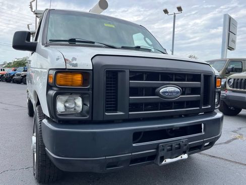 Used 2012 Ford E-250 and Econoline 250 w/ Commercial Cargo Van Pkg RWD image 30