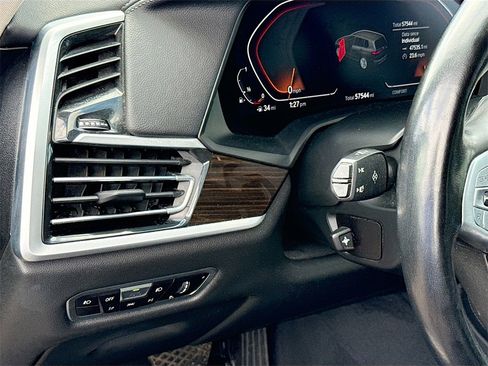 Used 2021 BMW X7 xDrive40i w/ Premium Package image 11