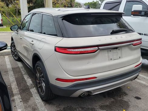 Certified 2022 Lincoln Corsair FWD image 4