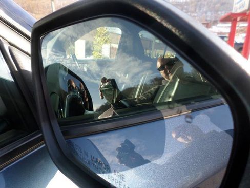 Used 2020 Ford Explorer XLT w/ Equipment Group 202A image 36