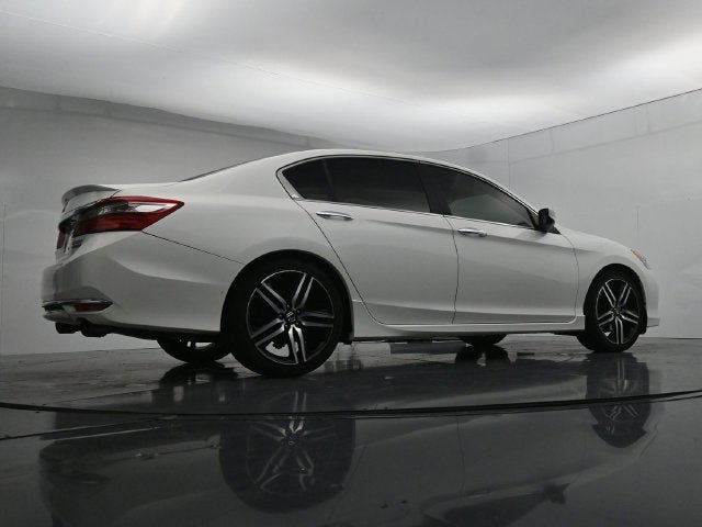 Used 2017 Honda Accord Sport Special Edition image 46