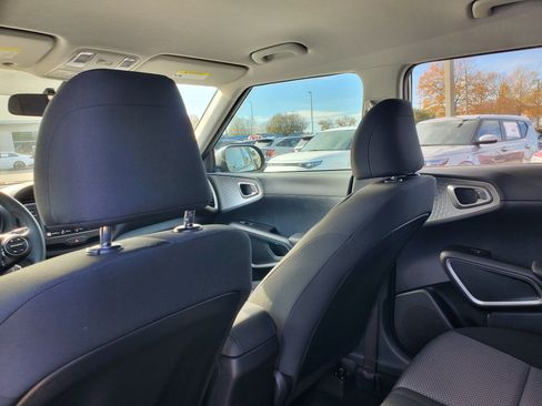 New 2025 Kia Soul LX image 12