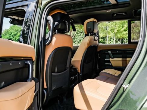 New 2026 Land Rover Defender 110 X-Dynamic SE AWD/4WD image 53