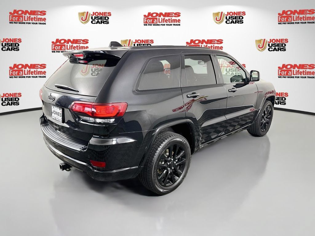 Used 2020 Jeep Grand Cherokee Altitude AWD/4WD image 16