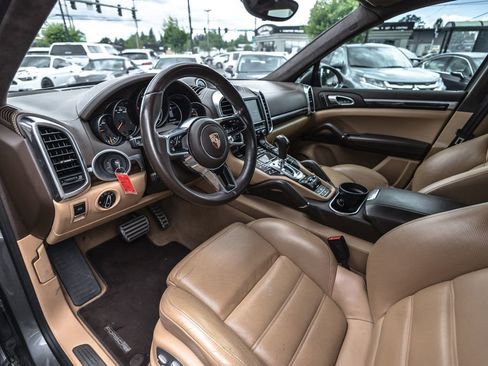 Used 2016 Porsche Cayenne GTS AWD/4WD image 18