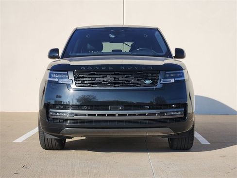 Used 2023 Land Rover Range Rover SE image 2