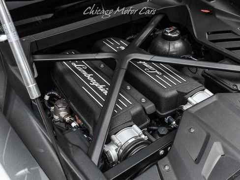Used 2022 Lamborghini Huracan EVO RWD image 50