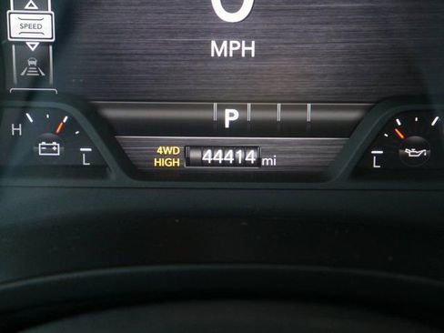 Used 2025 RAM 1500 Laramie image 30