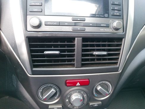 Used 2010 Subaru Forester 2.5X Premium image 39