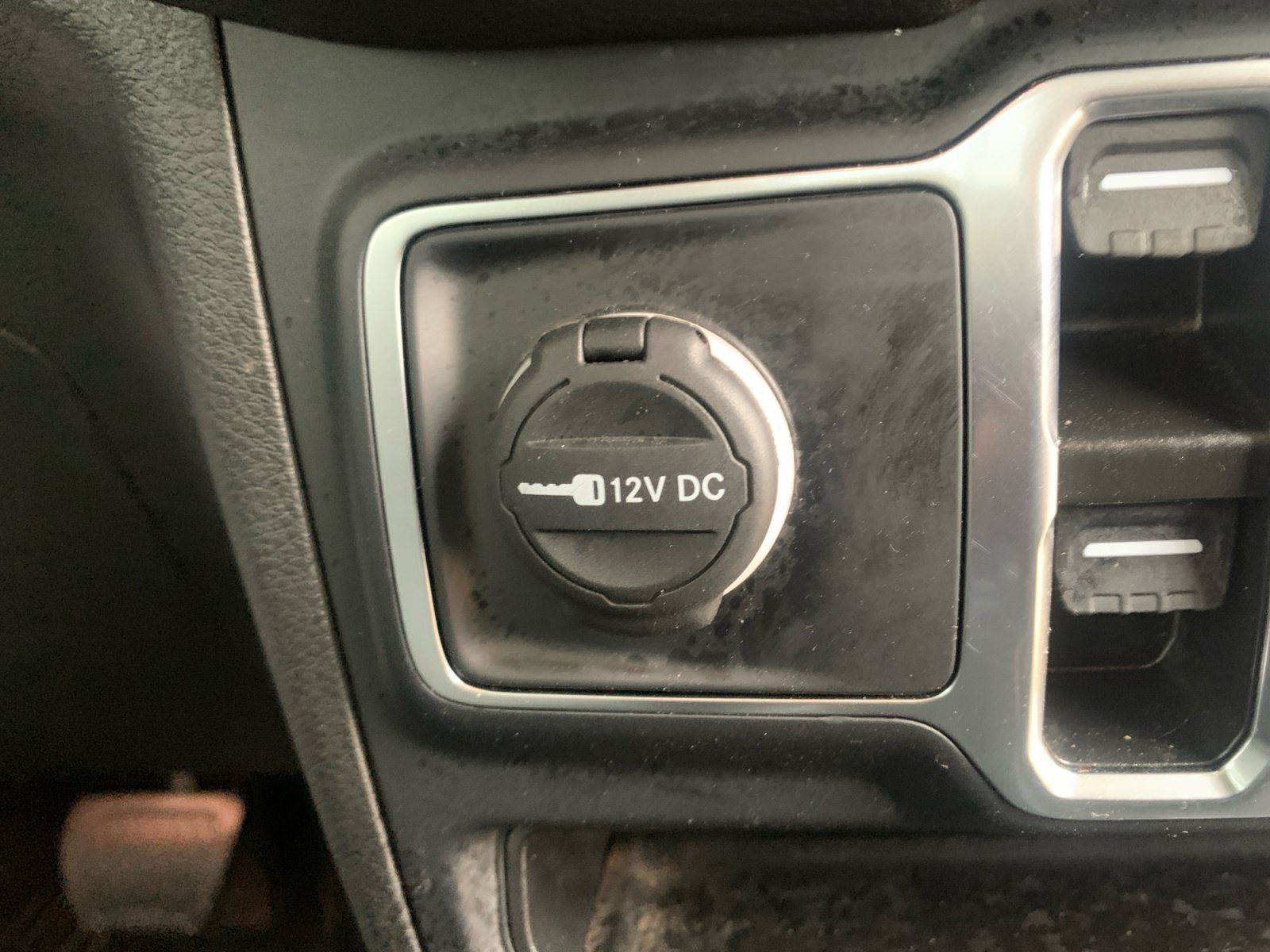 Used 2024 Jeep Gladiator Sport AWD/4WD image 38