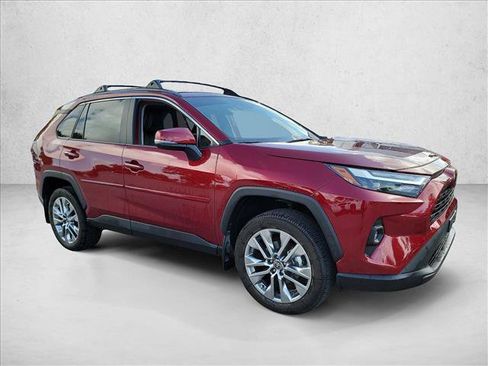 Used 2023 Toyota RAV4 XLE Premium FWD image 3