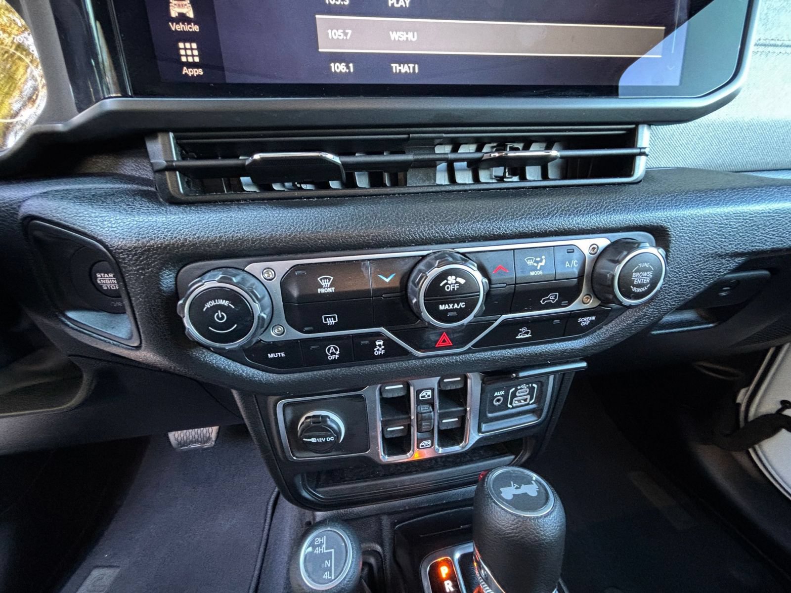 Used 2025 Jeep Wrangler Unlimited Sport AWD/4WD image 16