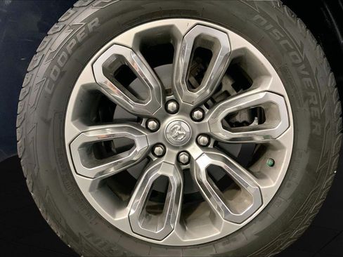 Used 2020 RAM 1500 Laramie w/ Sport Appearance Package AWD/4WD image 9