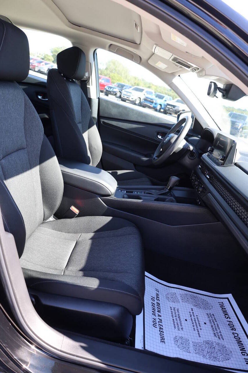 Used 2024 Honda Accord EX image 15