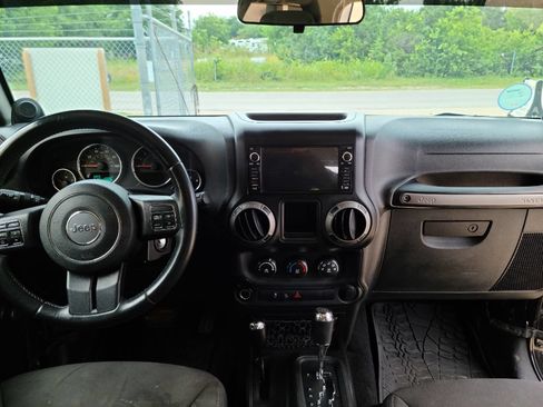 Used 2014 Jeep Wrangler Sport AWD/4WD image 16