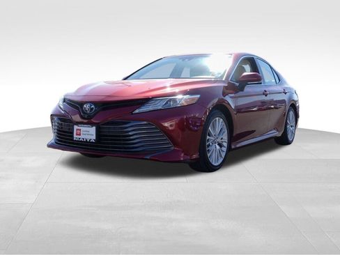 Certified 2018 Toyota Camry XLE w/ Audio Package image 8
