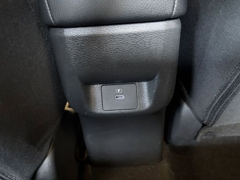 Used 2025 Nissan Versa SV FWD image 22