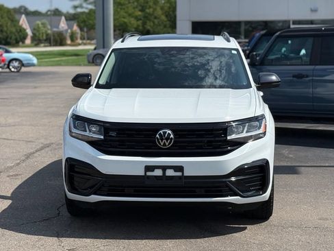 Used 2023 Volkswagen Atlas SEL R-Line AWD/4WD image 32