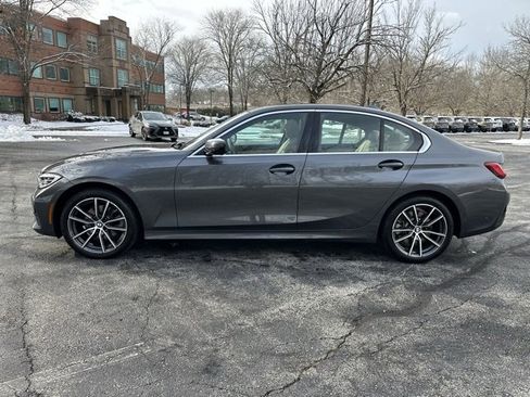 Used 2021 BMW 330i xDrive 330i xDrive w/ Premium Package image 9