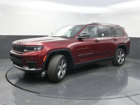 Used 2021 Jeep Grand Cherokee L Limited image 30