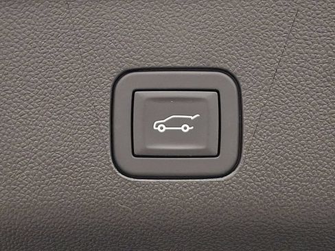 Used 2025 GMC Yukon XL Elevation AWD/4WD image 31