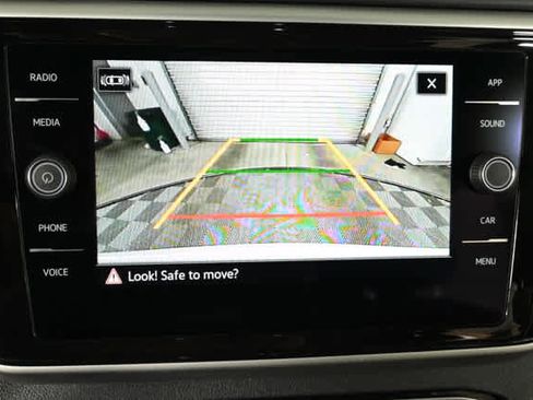 Certified 2022 Volkswagen Atlas Cross Sport SE w/ Panoramic Sunroof Package image 5