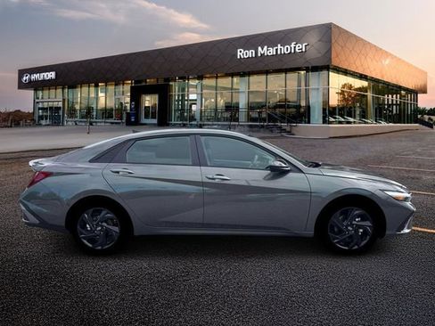 New 2026 Hyundai Elantra Sport FWD image 9