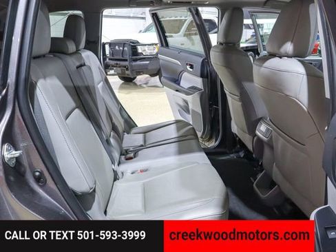 Used 2019 Toyota Highlander Limited FWD V6 1 Owner image 13