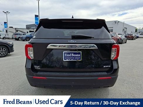 Used 2023 Ford Explorer XLT AWD/4WD image 14