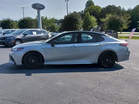 Used 2022 Toyota Camry XSE AWD/4WD image 7