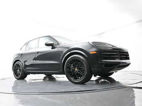 Certified 2024 Porsche Cayenne image 54