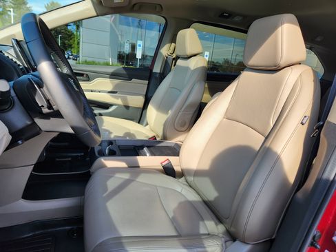Used 2024 Honda Odyssey EX-L image 10
