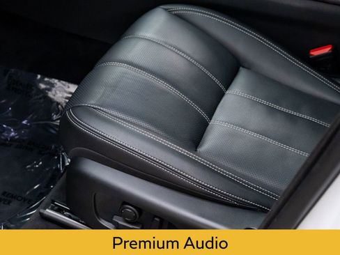 Used 2023 Land Rover Range Rover Velar R-Dynamic S image 14