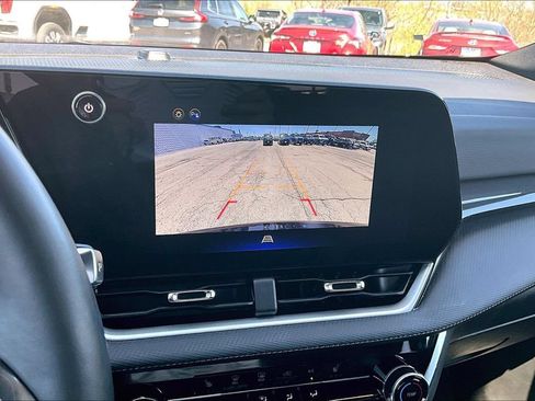 Used 2025 Chevrolet Equinox LT AWD/4WD image 18