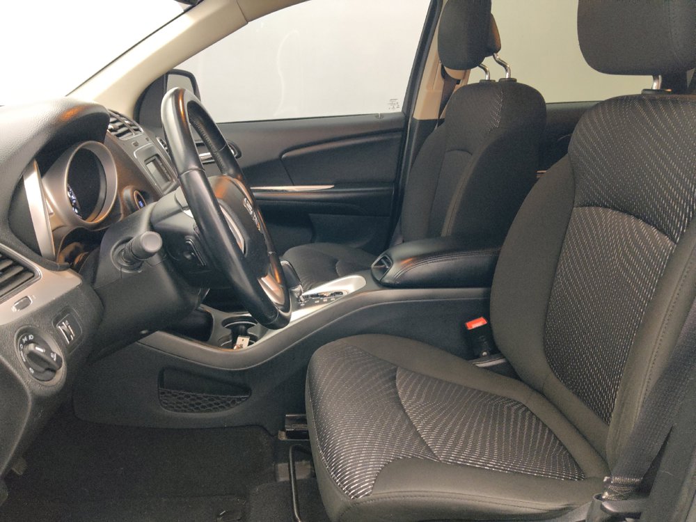 Used 2019 Dodge Journey SE w/ Connectivity Group FWD image 17