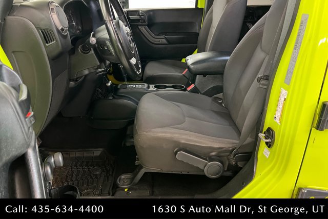 Used 2017 Jeep Wrangler Unlimited Sport w/ Connectivity Group AWD/4WD image 17