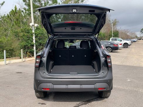 New 2026 Nissan Kicks SV w/ SV Premium Package image 5