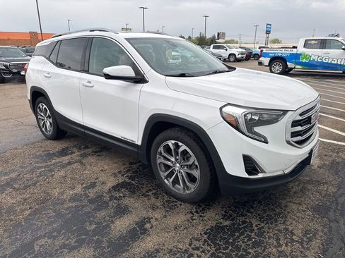 Used 2019 GMC Terrain SLT w/ GMC Pro Grade Package AWD/4WD image 3