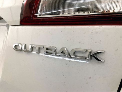 Used 2019 Subaru Outback 2.5i Limited AWD/4WD image 13