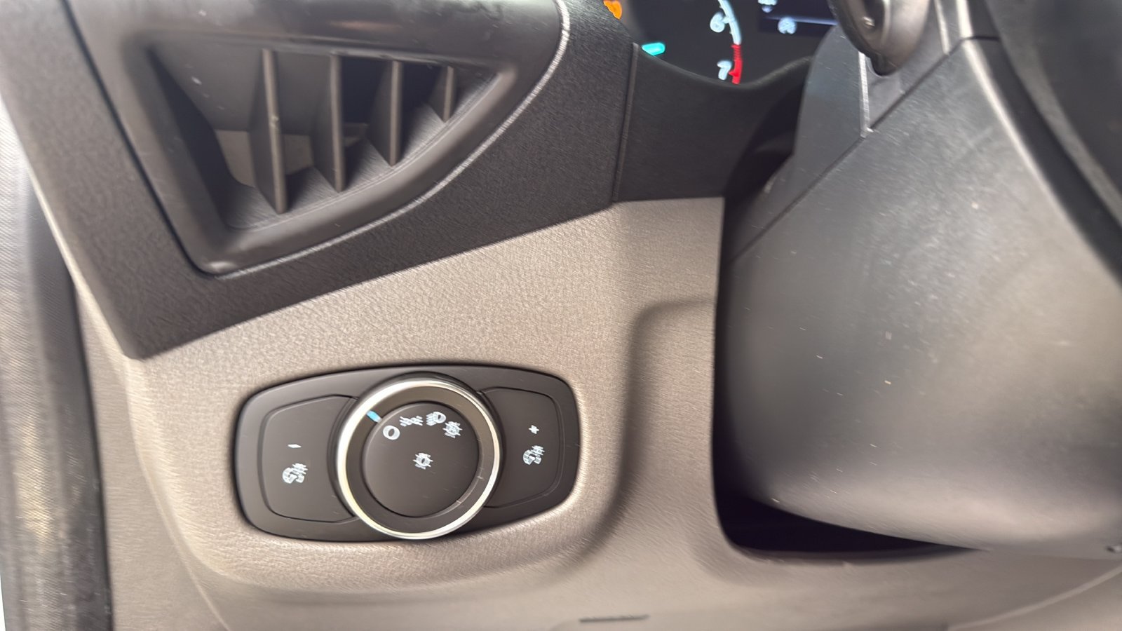 Used 2020 Ford Transit Connect XL FWD image 17