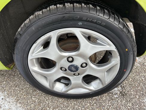 Used 2011 Ford Fiesta SES w/ 301A Rapid Spec Order Code image 38