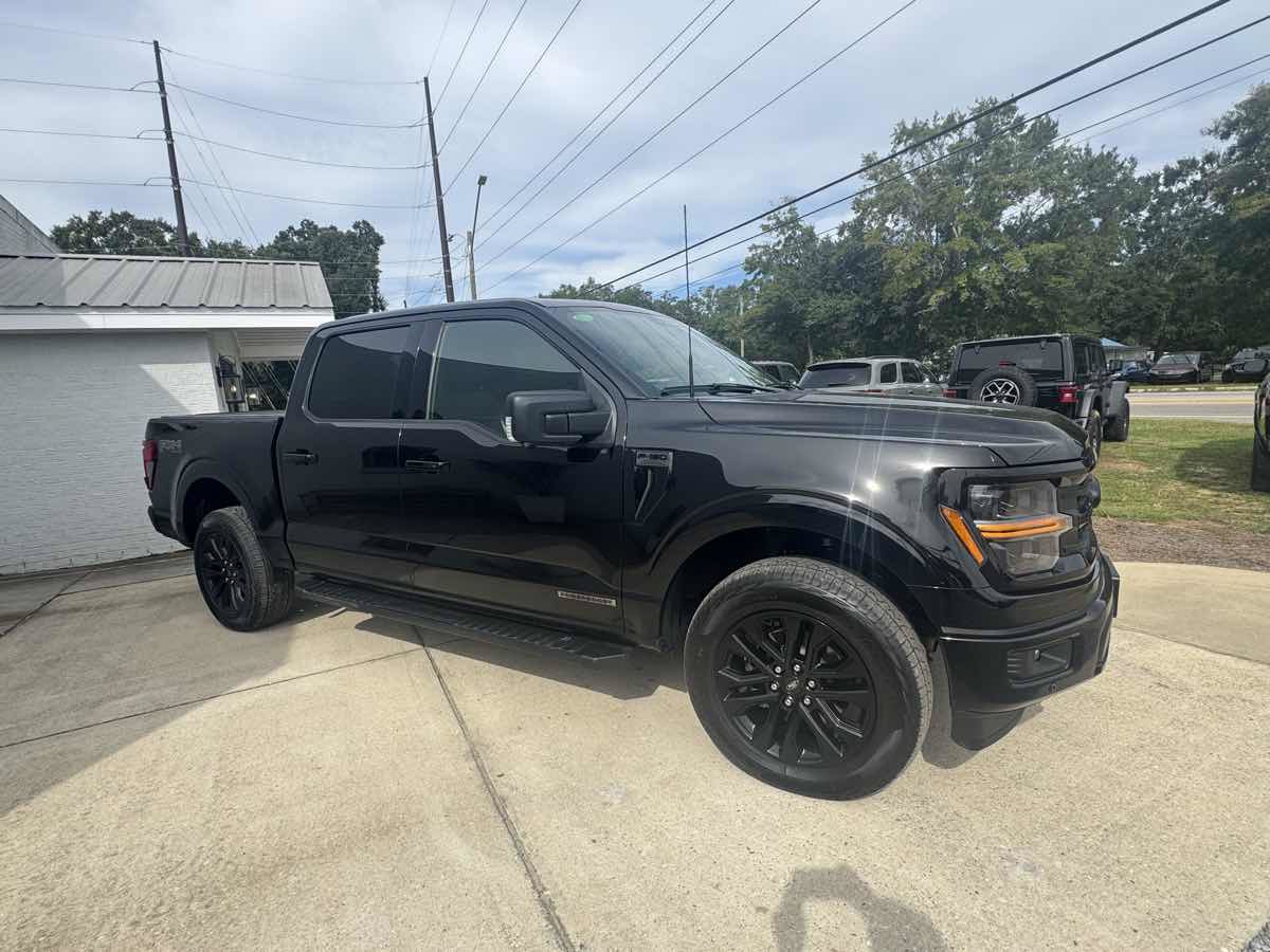 Used 2025 Ford F150 XLT w/ Equipment Group 303A High AWD/4WD image 4