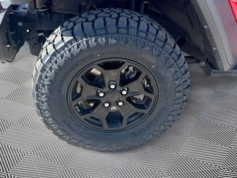 Certified 2023 Jeep Wrangler Unlimited Rubicon 4xe AWD/4WD image 35