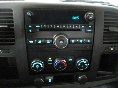Used 2013 Chevrolet Silverado 2500 W/T AWD/4WD image 23