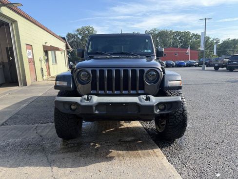 Used 2019 Jeep Wrangler Unlimited Sport S AWD/4WD image 2